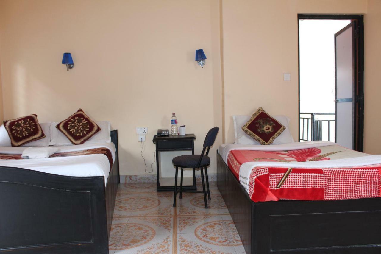 Hotel Direction Pokhara Exterior foto